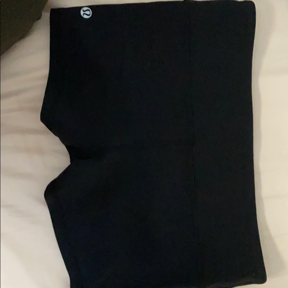 lululemon athletica Black Athletic Shorts with White Skull Graphic - Picture 2 of 4